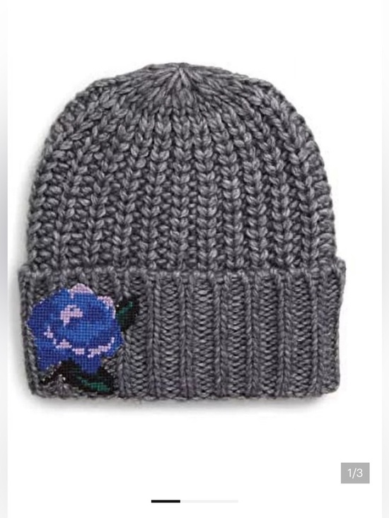 Free People Accessories - FREE PEOPLE EVERYTHING ROSY KNIT HAT ONE SIZE
